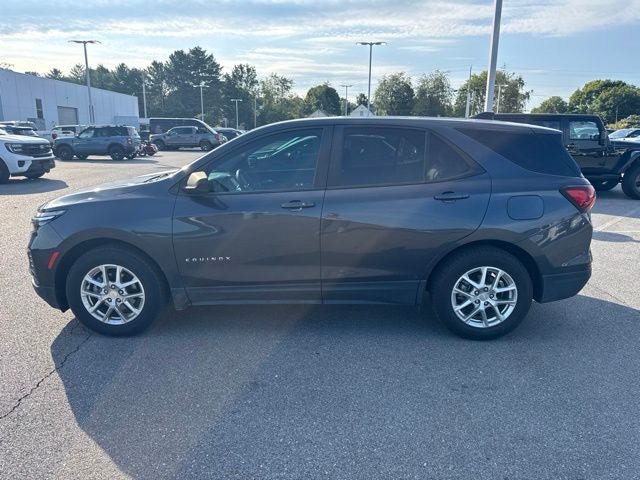Used 2022 Chevrolet Equinox LS w/ LS Convenience Package FWD image 4