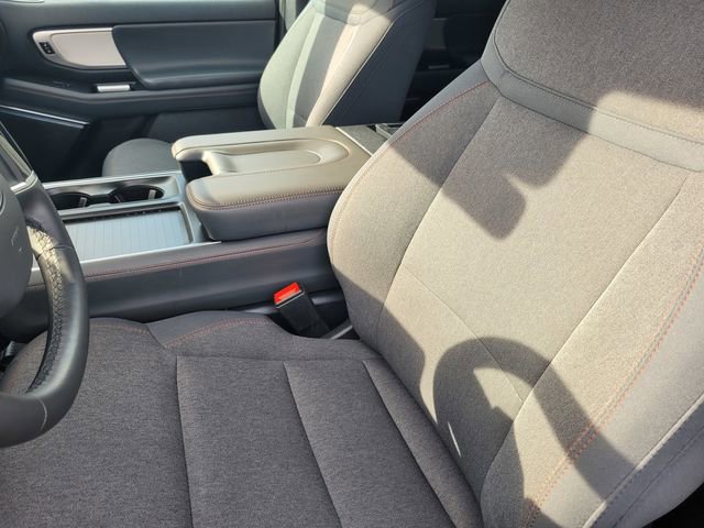 Certified 2025 Ford Expedition Active image 11