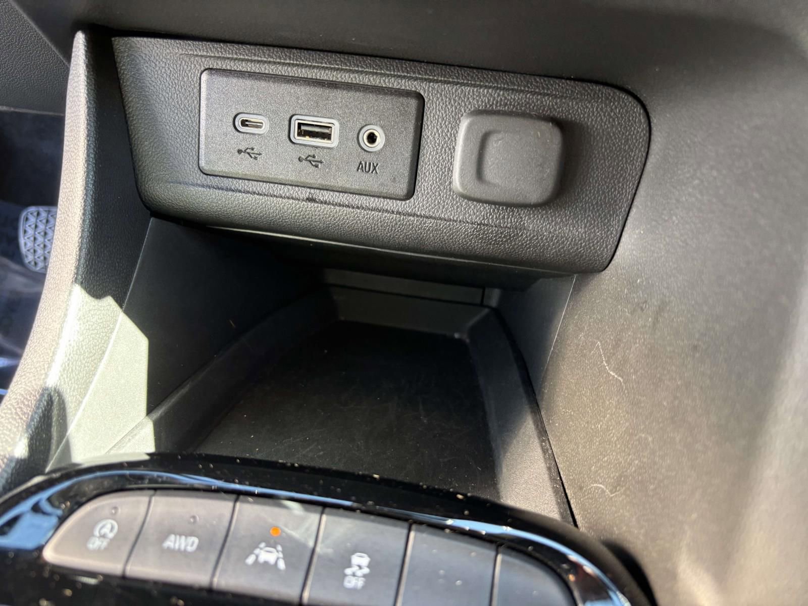 Used 2022 Buick Encore GX Preferred w/ Cold Weather Comfort Package image 24