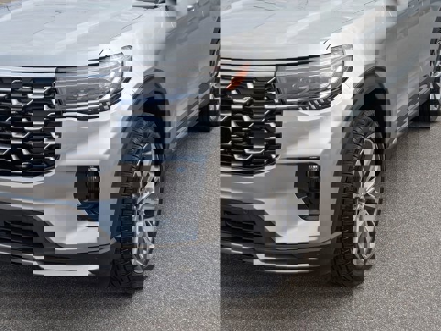 Certified 2025 Ford Explorer Platinum w/ Ultimate Package image 10