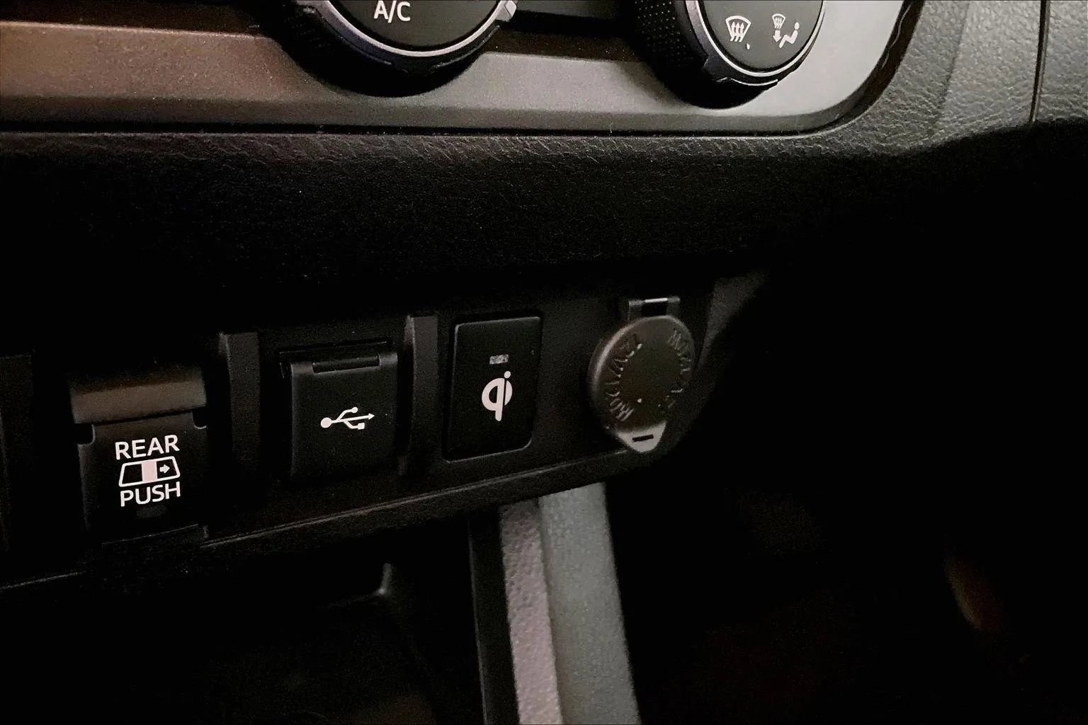 Used 2020 Toyota Tacoma TRD Off-Road w/ Blackout Package image 31