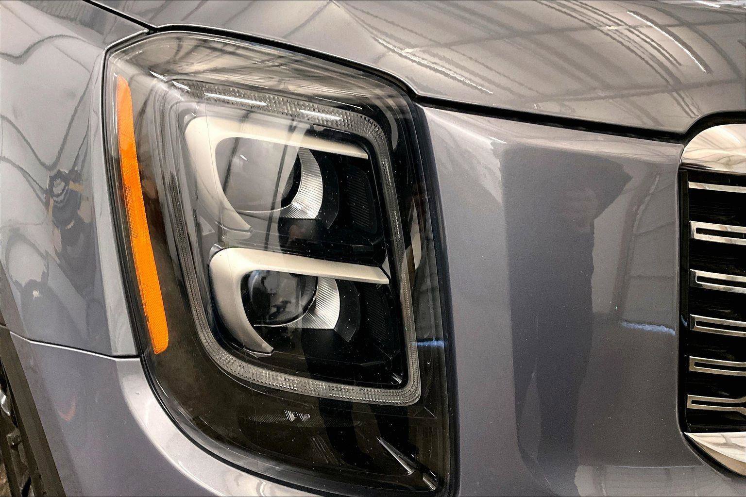 Used 2021 Kia Telluride SX w/ SX Prestige Package image 28
