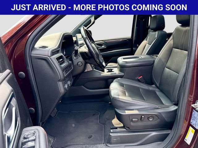 Used 2022 Chevrolet Tahoe RST w/ Luxury Package AWD/4WD image 17