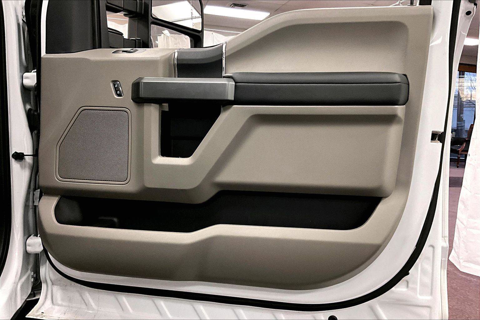 Certified 2022 Ford F350 XLT w/ XLT Value Package image 23