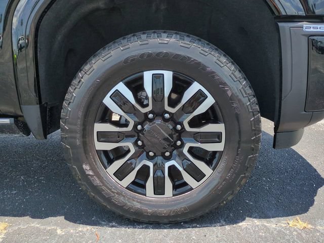 Used 2024 GMC Sierra 2500 Denali Ultimate AWD/4WD image 11