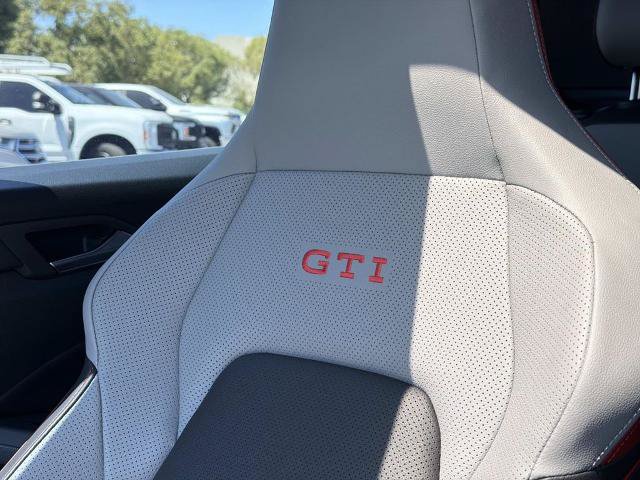 Used 2025 Volkswagen GTI SE FWD image 25