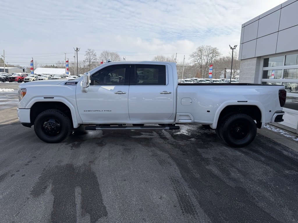 Used 2022 GMC Sierra 3500 Denali w/ Denali Ultimate Package image 2