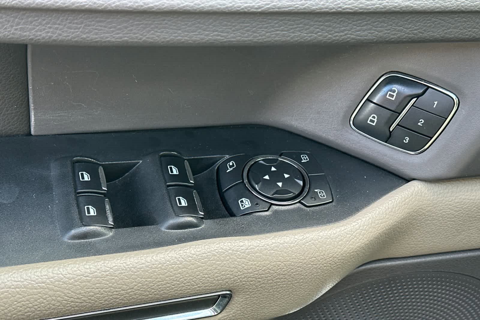 Certified 2020 Ford Expedition XLT w/ Equipment Group 202A image 13