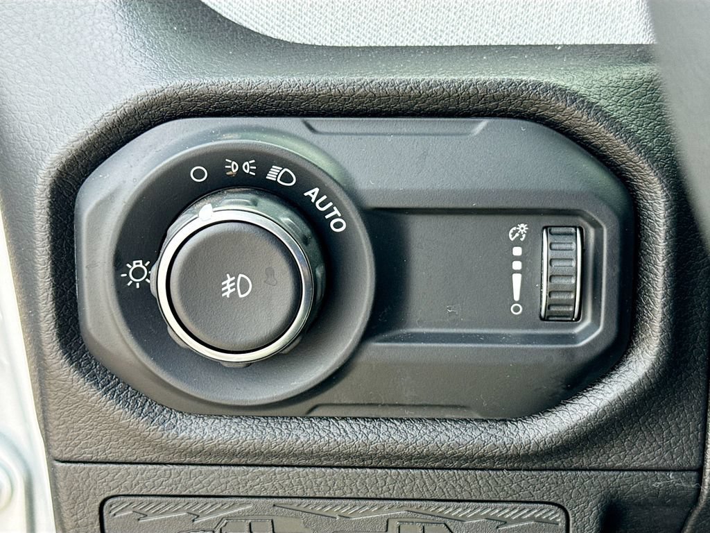 Used 2024 Jeep Wrangler Unlimited Sport AWD/4WD image 10