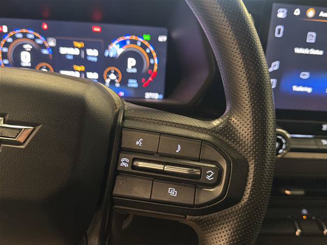 Used 2024 Chevrolet Colorado Trail Boss w/ Technology Package AWD/4WD image 17