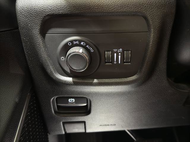 Used 2021 Jeep Grand Cherokee L Laredo w/ Luxury Tech Group I image 18