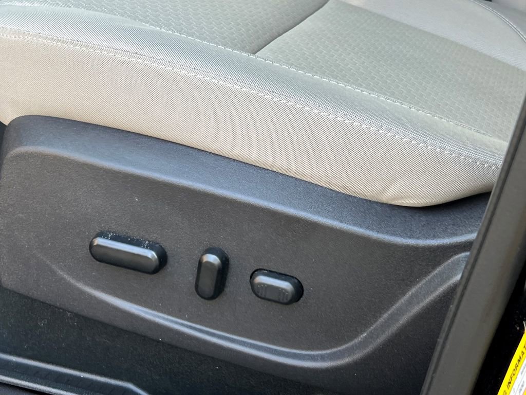 Certified 2019 Ford Escape SE FWD image 32