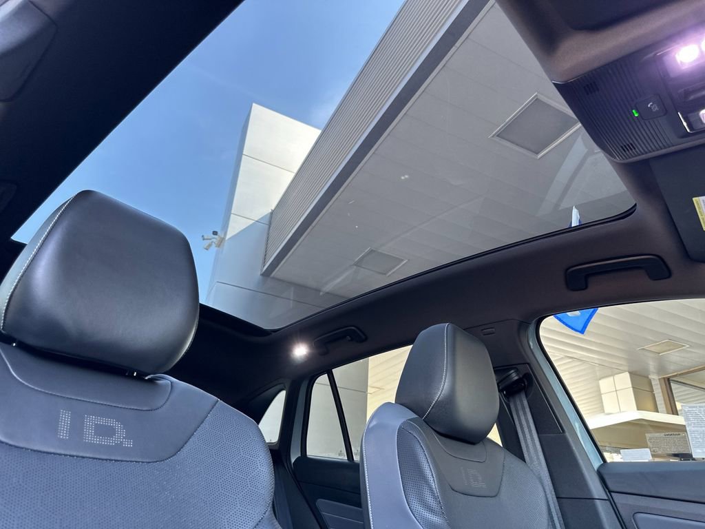 Used 2025 Volkswagen ID.4 Pro S image 17