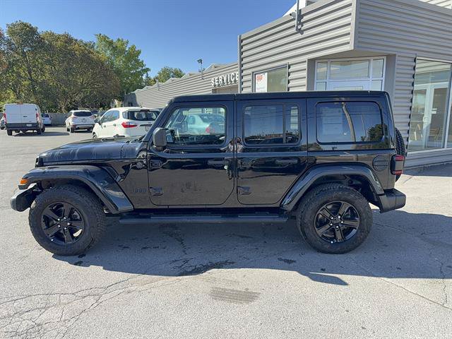 Used 2023 Jeep Wrangler Unlimited Sahara AWD/4WD image 4