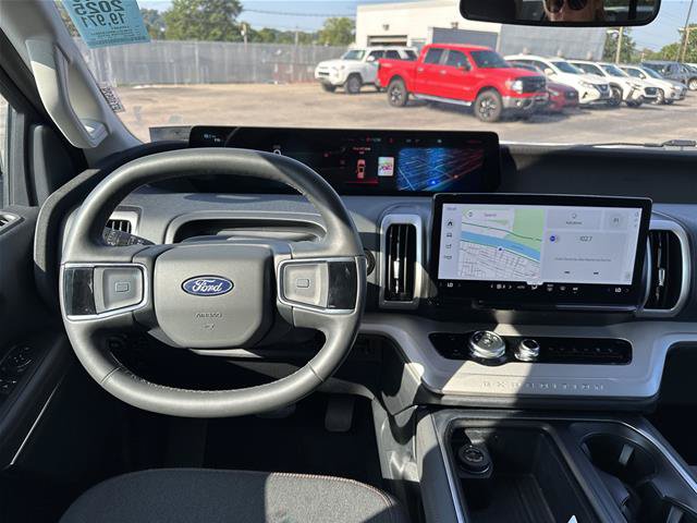 Certified 2025 Ford Expedition Active AWD/4WD image 26