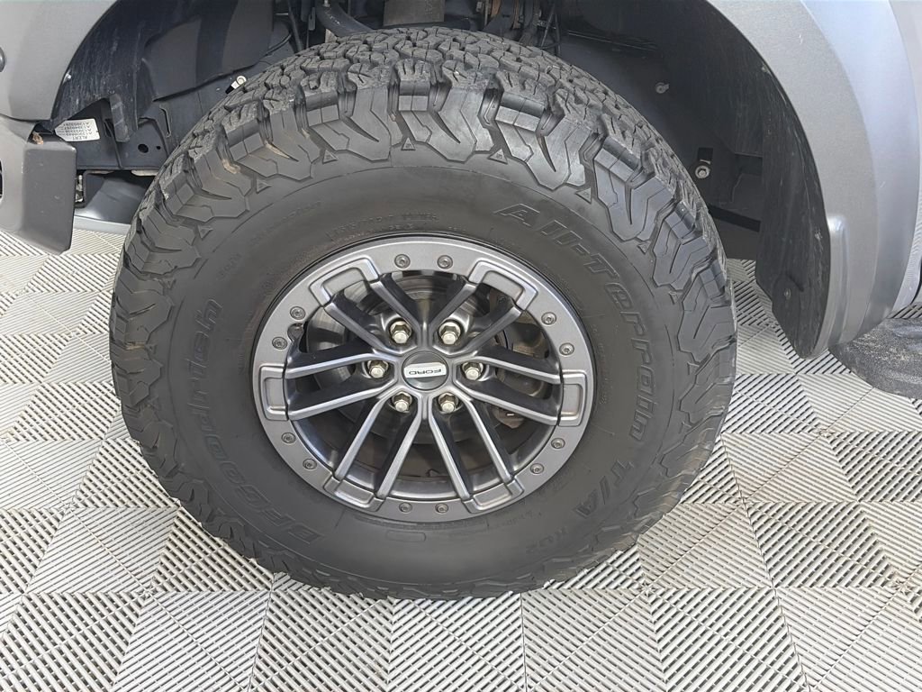 Certified 2020 Ford F150 Raptor w/ Equipment Group 802A Luxury image 8