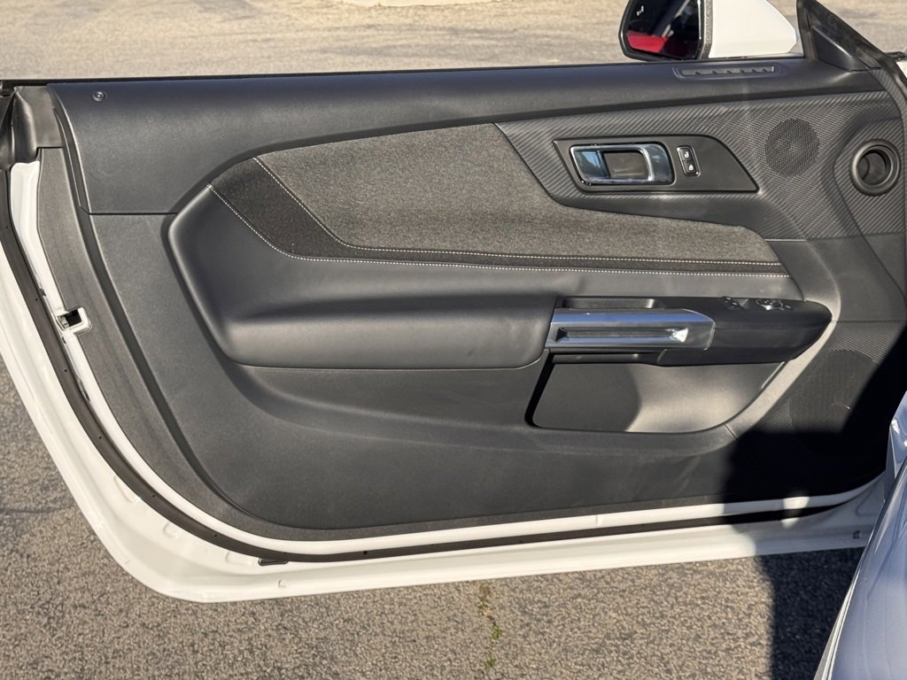 Certified 2025 Ford Mustang Coupe image 15