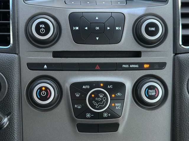 Certified 2018 Ford Taurus SEL FWD image 11