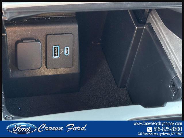Certified 2022 Ford Explorer XLT w/ Equipment Group 202A AWD/4WD image 31