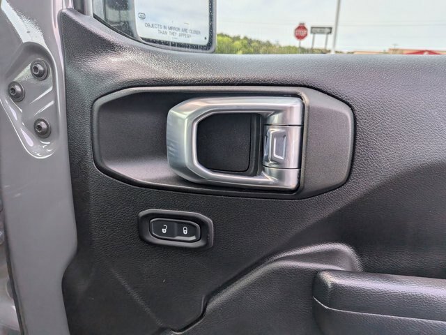 Used 2021 Jeep Gladiator Sport AWD/4WD image 31