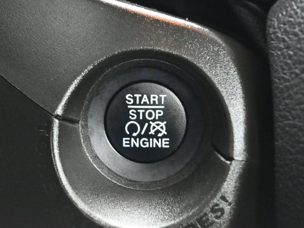 Used 2020 Jeep Renegade Limited w/ UConnect 8.4 Nav Group image 14