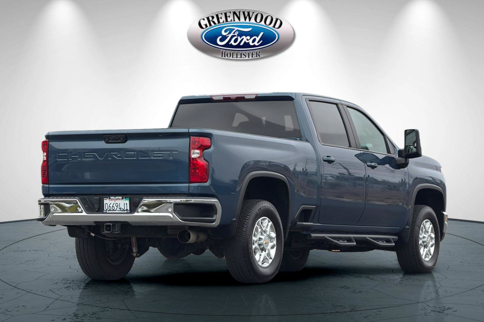 Used 2025 Chevrolet Silverado 2500 LT w/ All Star Edition AWD/4WD image 4