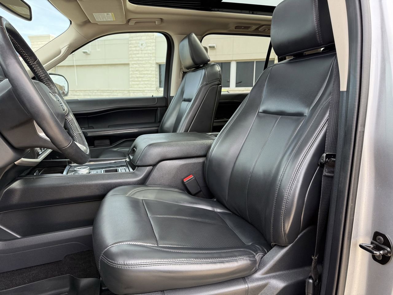 Certified 2022 Ford Expedition XLT image 24