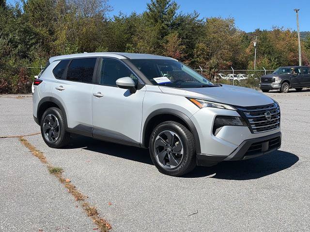 Used 2025 Nissan Rogue SV AWD/4WD image 1
