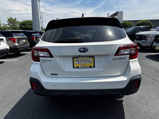 Used 2019 Subaru Outback 3.6R Touring AWD/4WD image 6