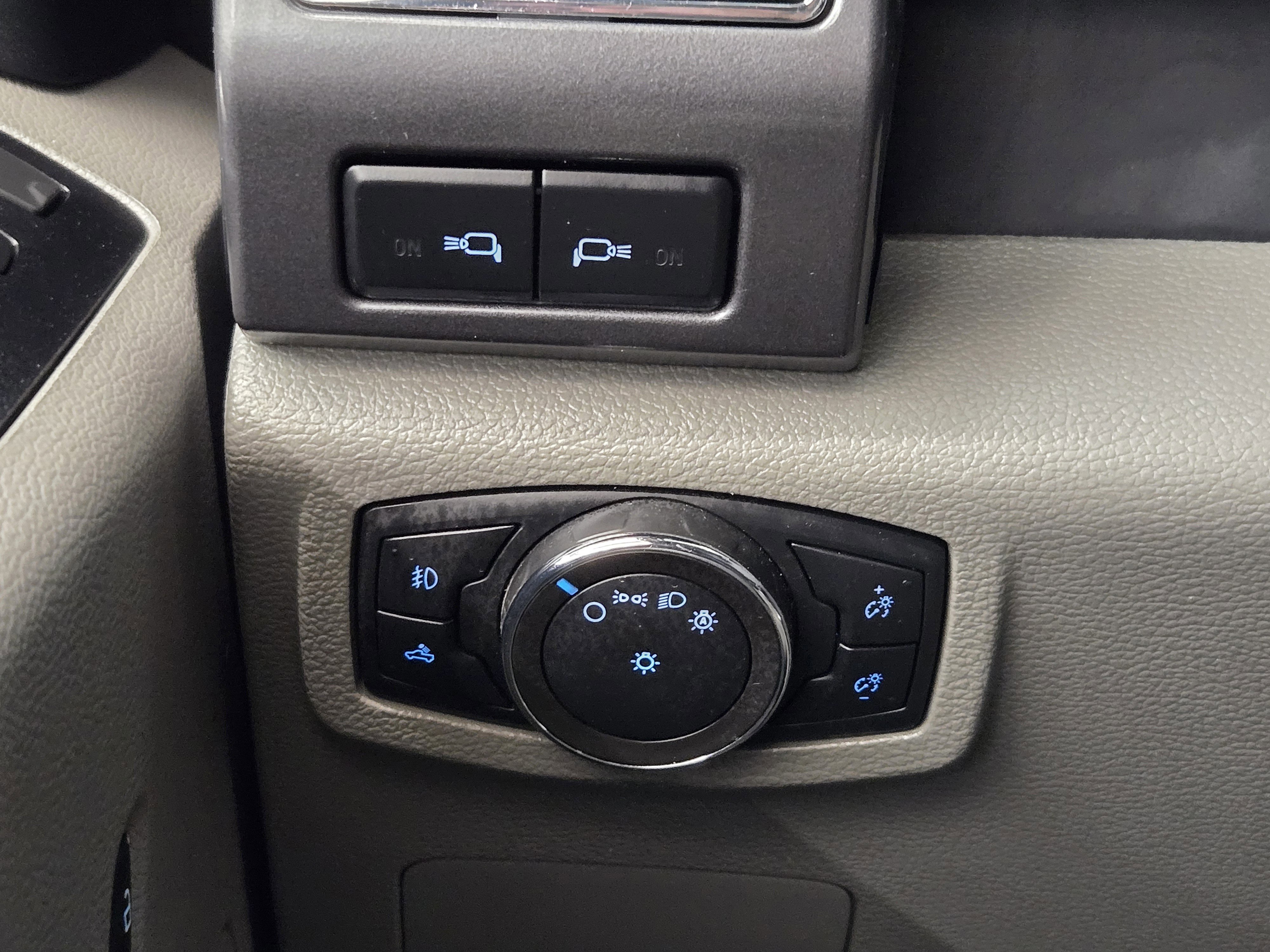 Certified 2022 Ford F250 XLT w/ XLT Premium Package image 21