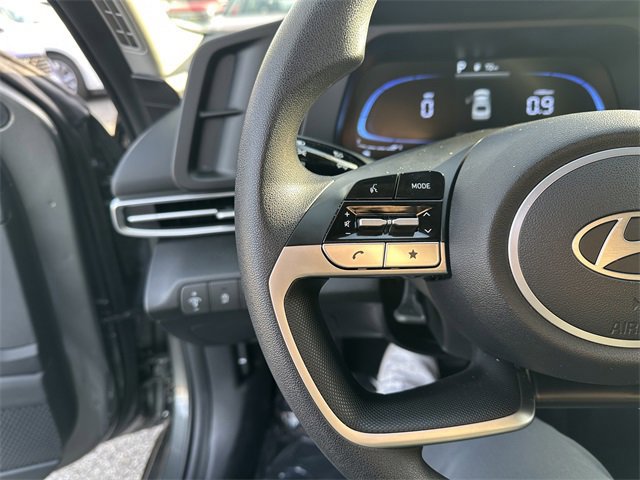 Used 2025 Hyundai Elantra SE image 27