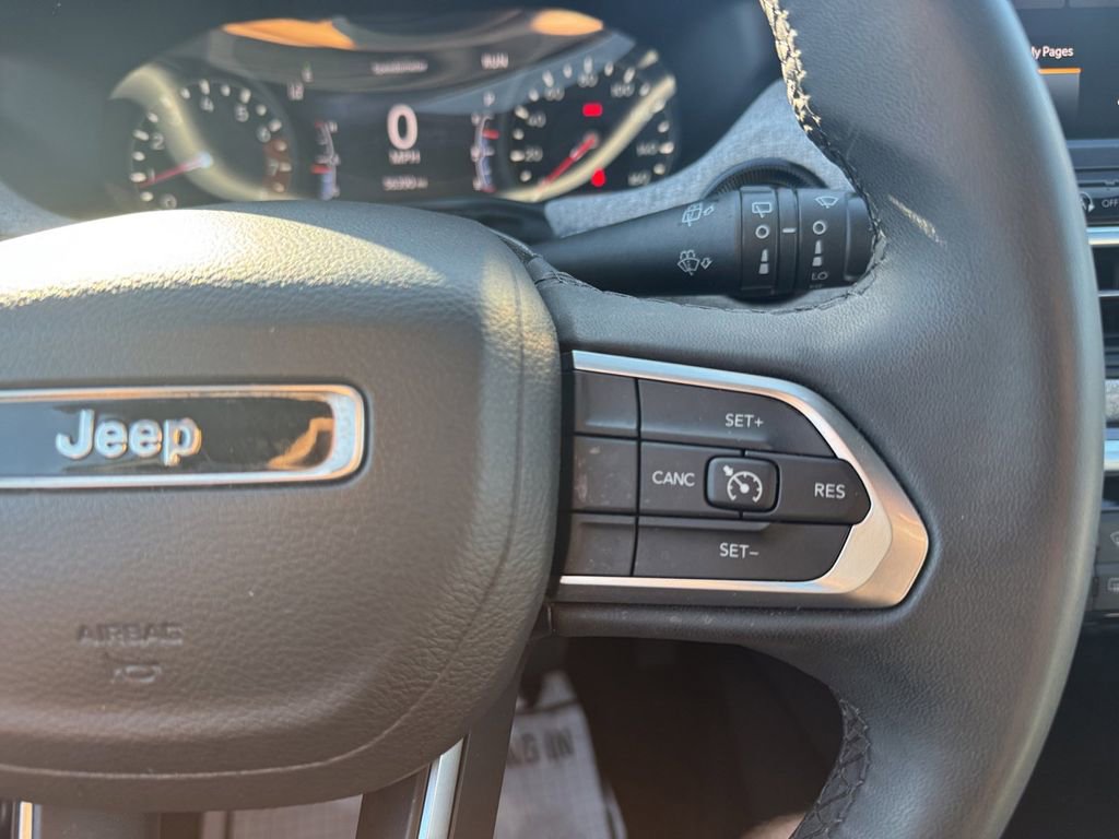 Used 2024 Jeep Compass Latitude AWD/4WD image 27
