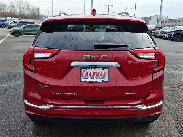 Used 2023 GMC Terrain Denali w/ Denali Premium Package image 3