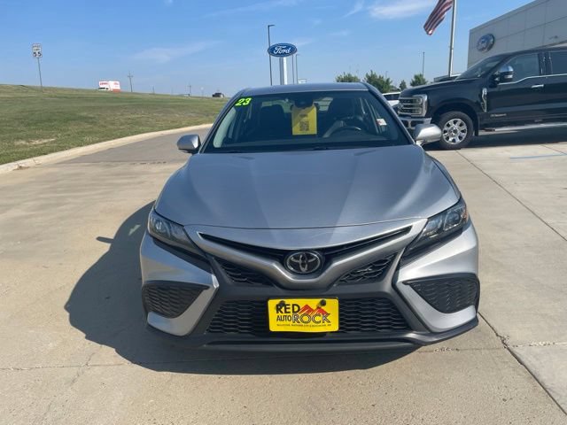 Used 2023 Toyota Camry SE FWD image 9