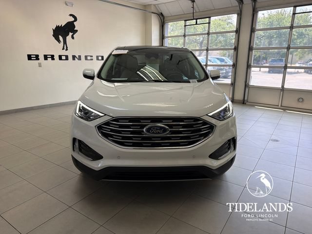 Certified 2023 Ford Edge Titanium AWD/4WD image 3