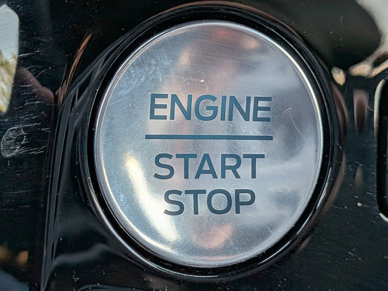 Certified 2023 Ford Escape ST-Line Select w/ Tech Pack #1 image 33