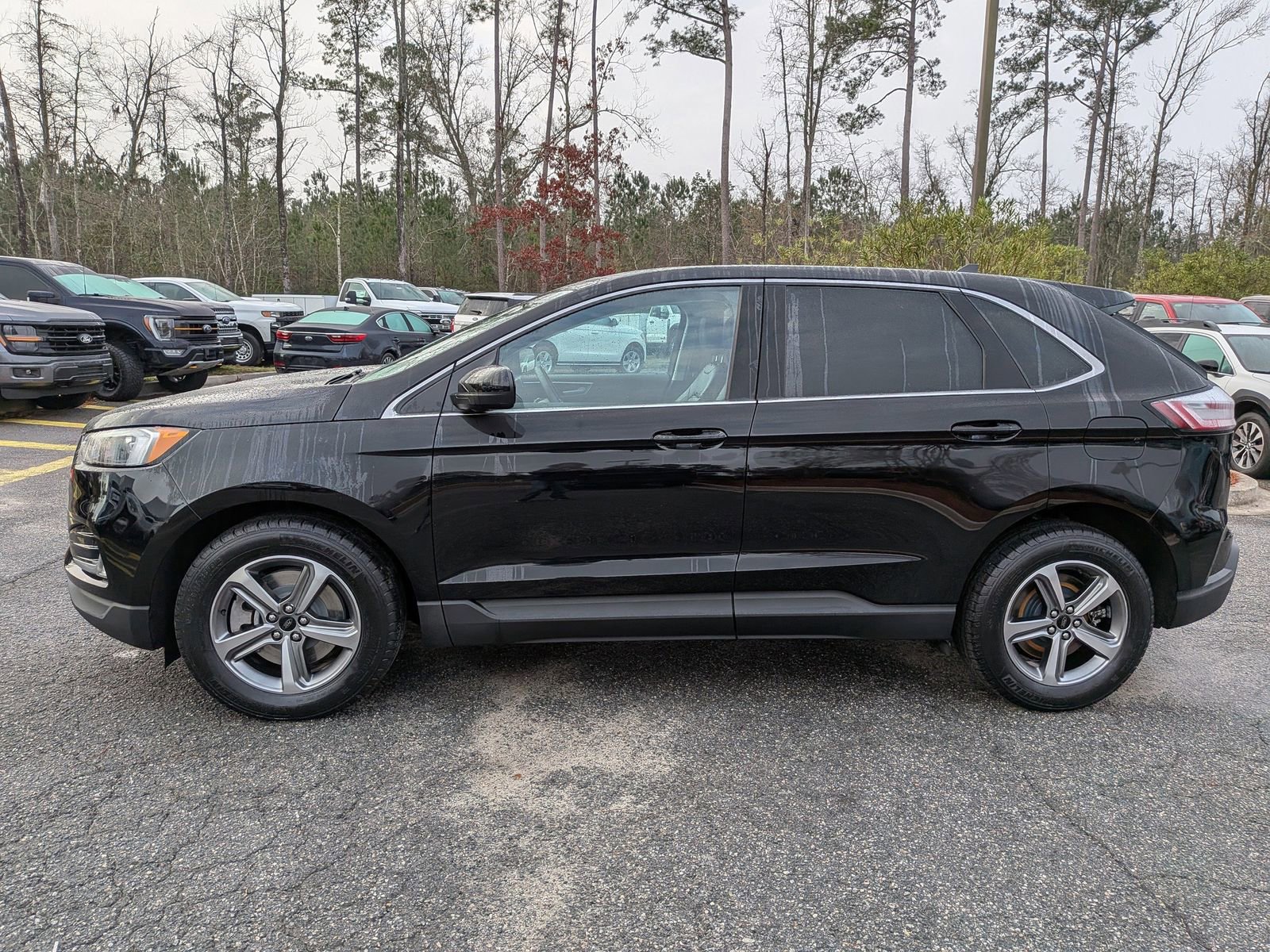 Certified 2024 Ford Edge SEL w/ Convenience Package image 2