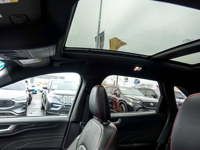 Certified 2024 Ford Escape ST-Line Elite w/ Premium Technology Package image 13