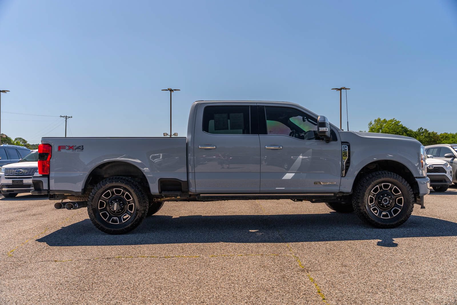 Certified 2024 Ford F250 Platinum w/ FX4 Off-Road Package AWD/4WD image 8