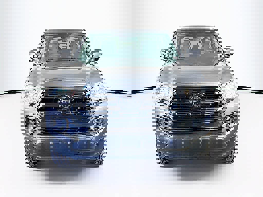 Used 2018 Toyota Tacoma SR w/ SR Convenience Package image 8