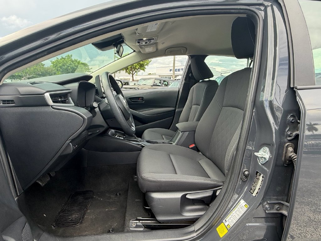 Used 2024 Toyota Corolla LE FWD image 9