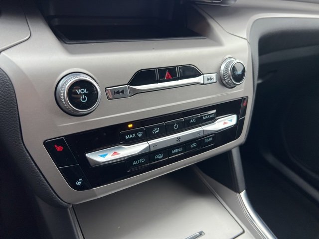 Certified 2022 Ford Explorer XLT w/ Equipment Group 202A image 14