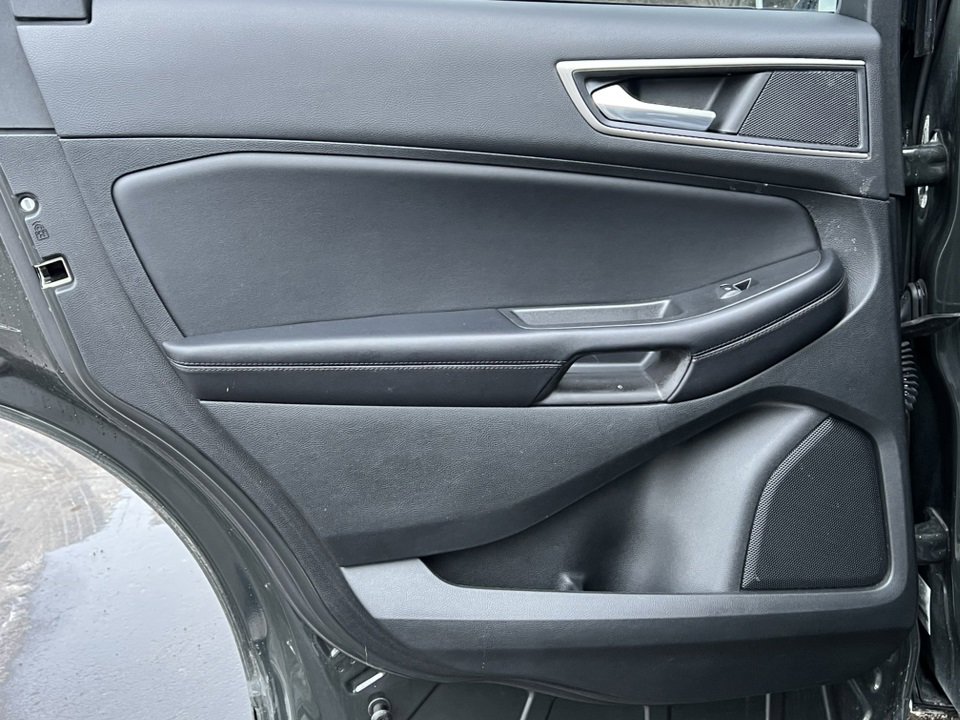 Certified 2022 Ford Edge SEL w/ Convenience Package image 30