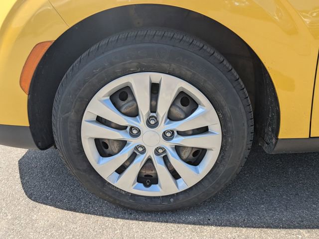 Used 2020 Kia Soul LX FWD image 25