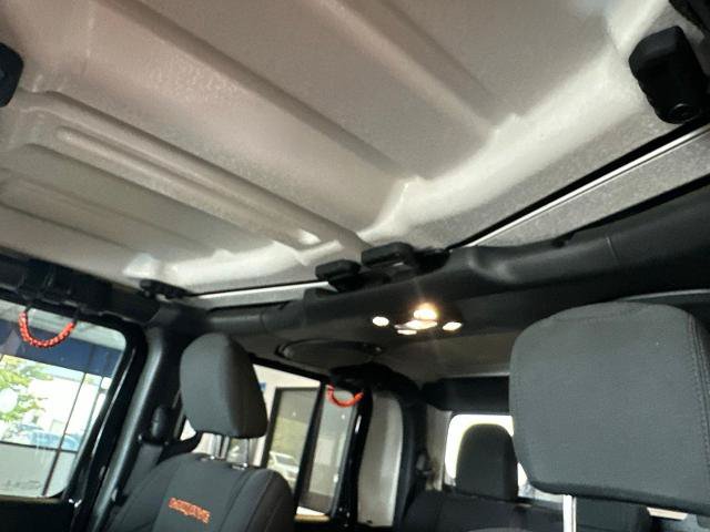 Used 2022 Jeep Gladiator Mojave AWD/4WD image 22