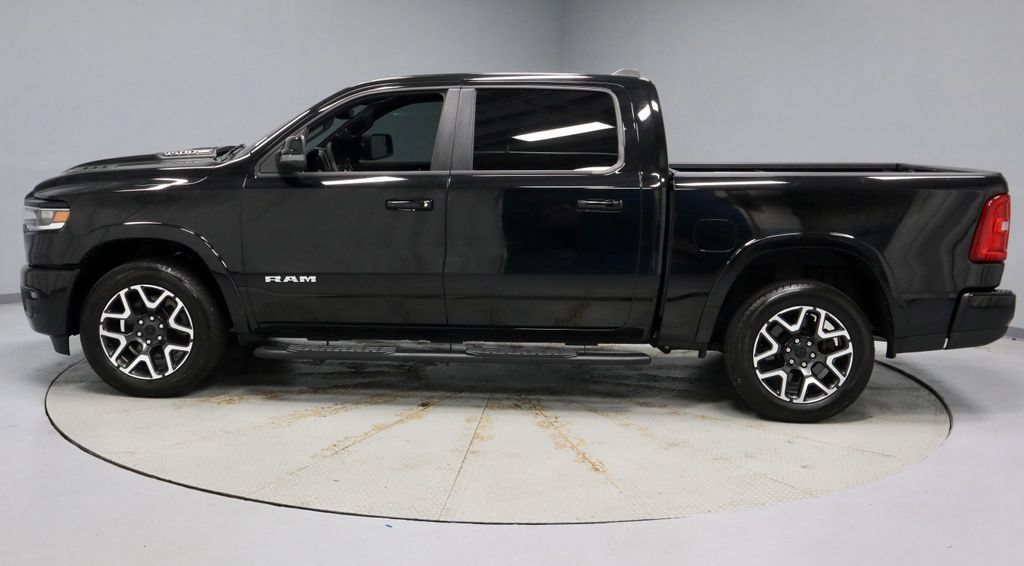 Used 2025 RAM 1500 Laramie w/ Sport Appearance Package AWD/4WD image 10