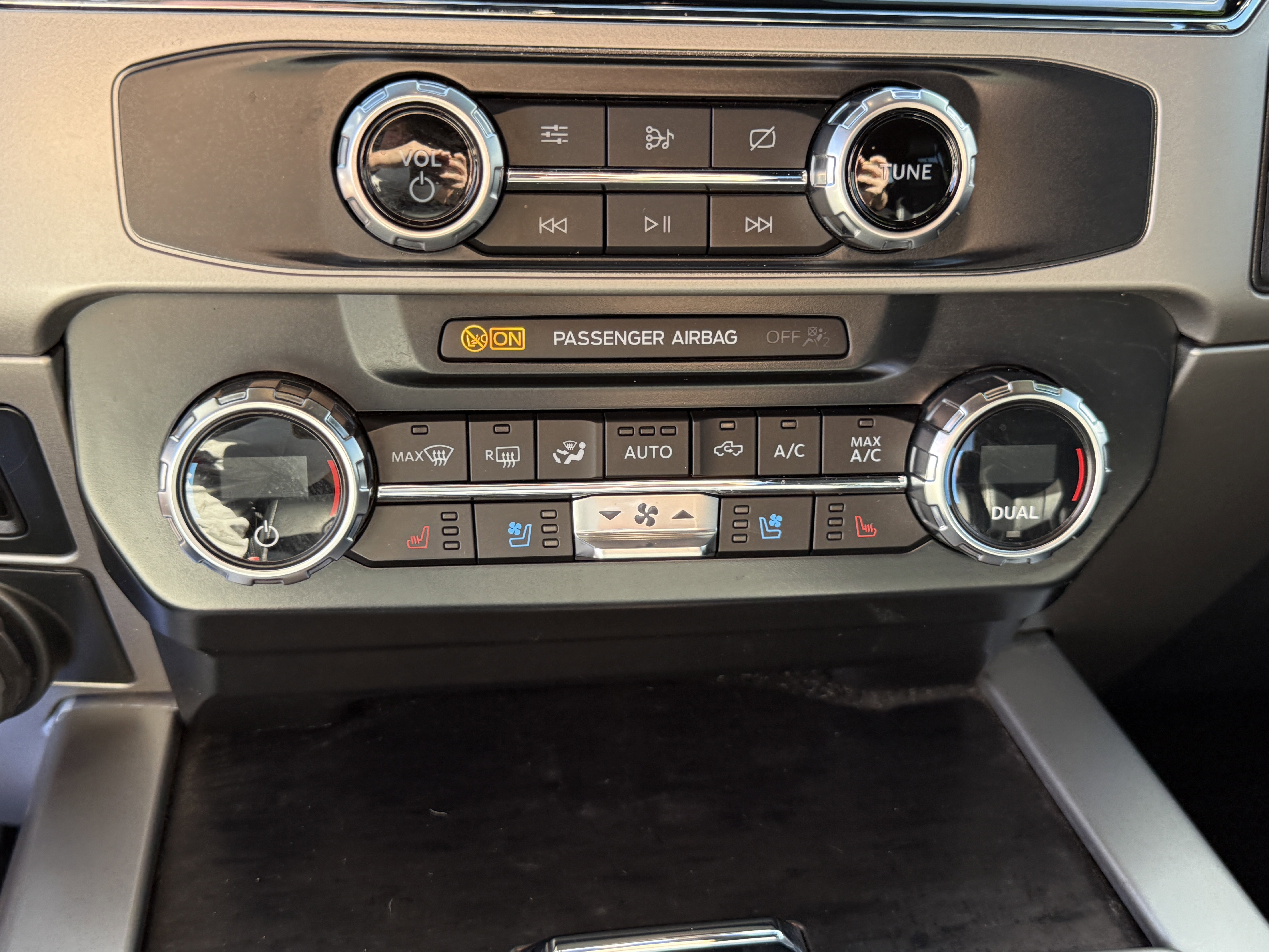 Certified 2022 Ford F250 Lariat w/ Tremor Off-Road Package image 22