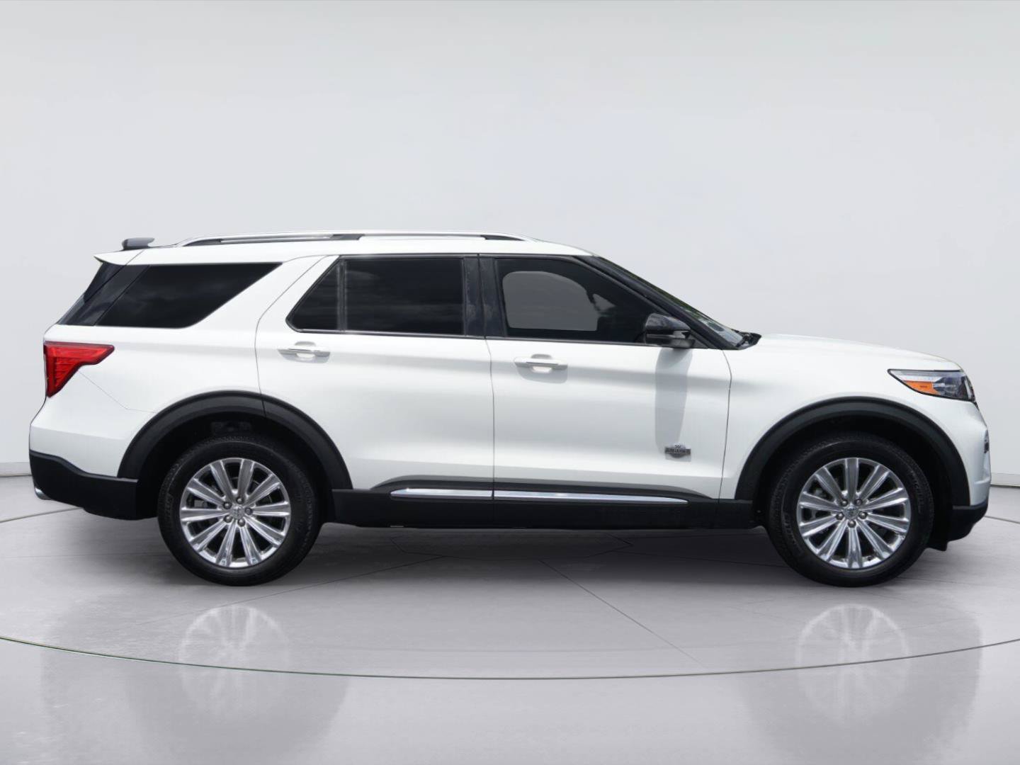 Certified 2022 Ford Explorer King Ranch w/ Class IV Trailer Tow Package AWD/4WD image 5