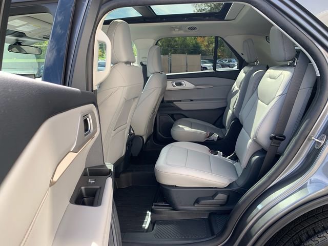 Certified 2025 Ford Explorer Active w/ Active Comfort Package image 16