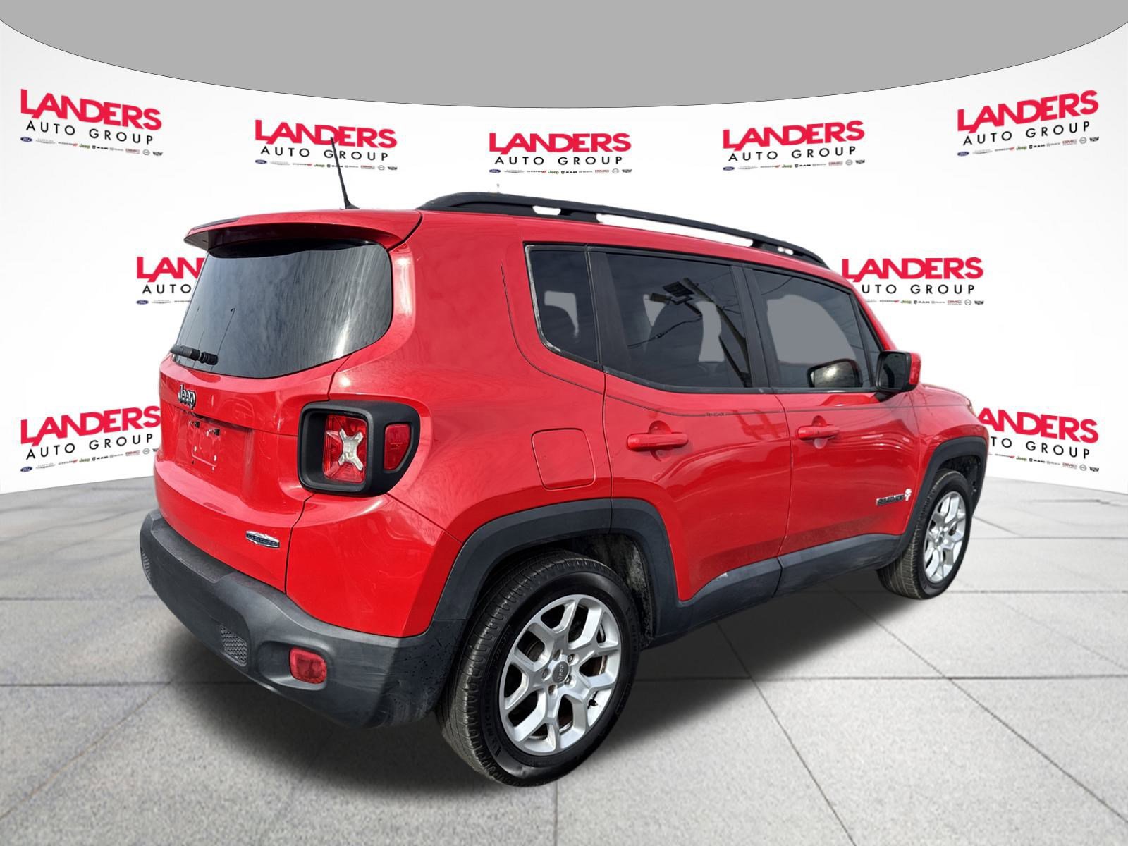 Used 2017 Jeep Renegade Latitude image 5